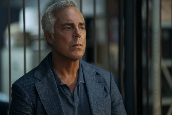 Ballardová - Kupky sena - Z filmu - Titus Welliver