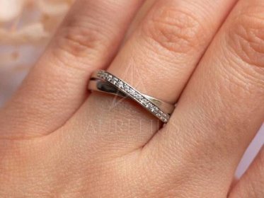Propletený half eternity snubní prsten s diamanty - Aurelius Jewelry