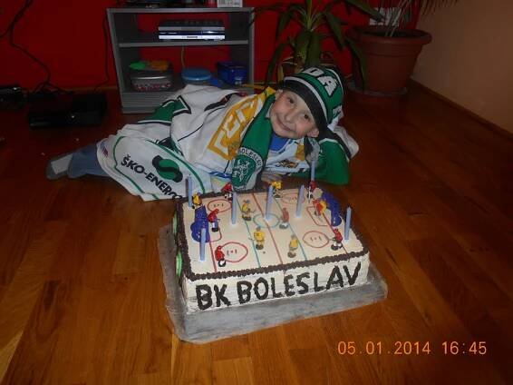 Výherkyně UKAŽ, JAKÝ JSI FANDA! jde na večeři s Michalem Valentem | BK Mladá Boleslav