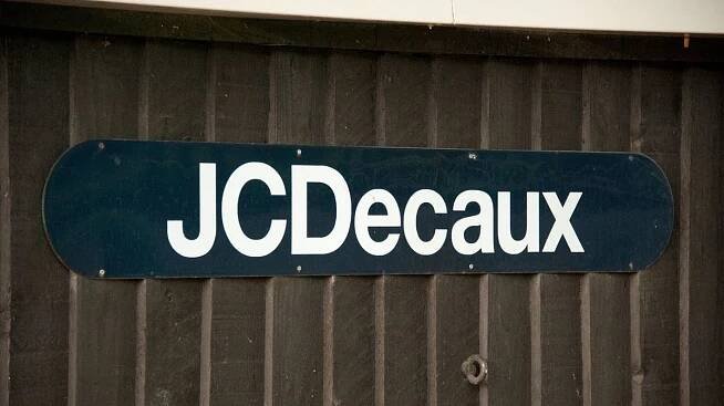 Schillerová: JCDecaux dluží Letišti Praha nájemné za reklamu - Novinky