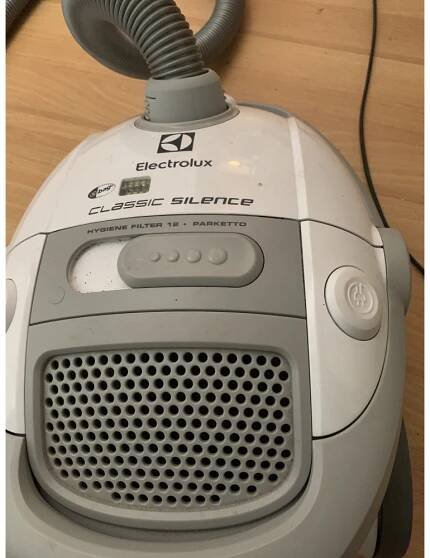 Manuál Electrolux Classic Silence ZCS2100WEL návod (16 stránek)