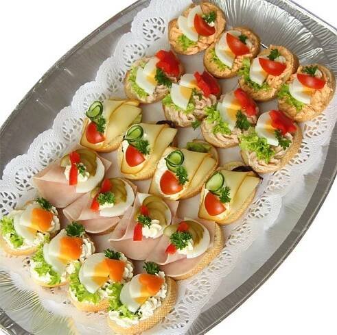 30 nápadov na silvestrovské chuťovky pre deti | SDEŤMI.com | Appetizer recipes, Food platters, Party food appetizers