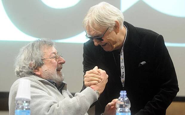Zleva: Italský hudební umělec Francesco Guccini a Milo Manara v roce 2016