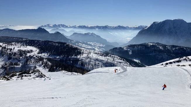 Rakousko, skiareál Tauplitz, sjezdovka Lawinenstein cca 1800 m n. m., 11. 3. 2022, foto M. Šternová