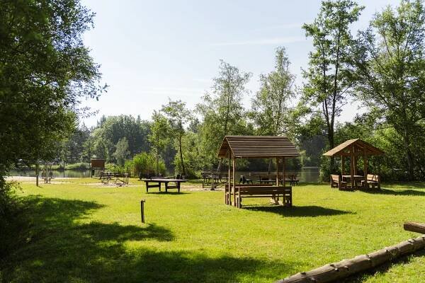 Camping L'Etang de Sologne | 3-hvězdičkový | Údolí Loiry| VacanceSelect.com