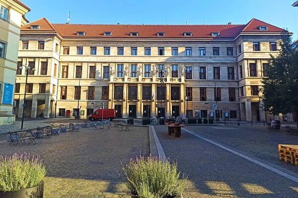 Městská knihovna v Praze — Ústřední knihovna