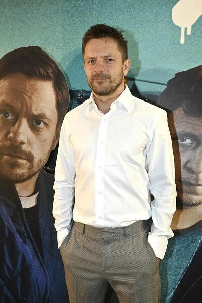 Na účtu měl mínus třicet tisíc: Jiří Mádl vzal roli pro peníze, aby měl na zaplacení nájmu