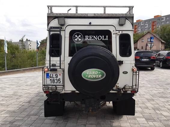 Land Rover Defender 110 TD5, 9mít, ČR, tažné 3,5t