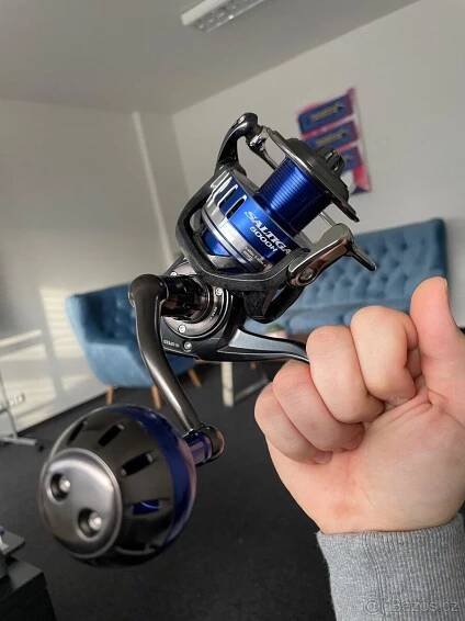 Naviják Daiwa Saltiga 5000H