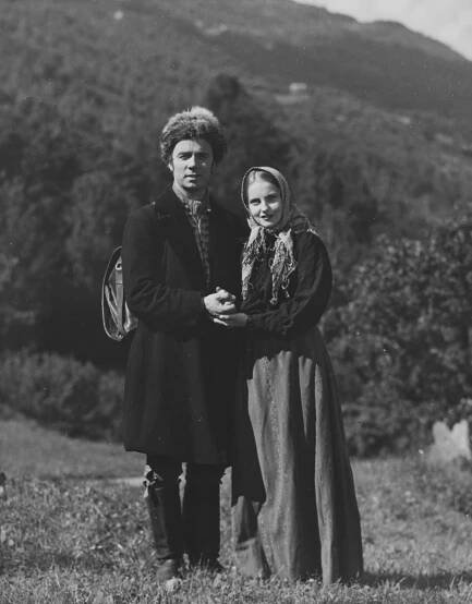 Gjest Baardsen - Promo - Alfred Maurstad, Vibeke Falk