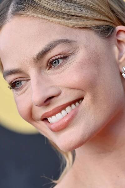 Margot Robbie Wore Her Most Barbie-Inspired Manicure Yet to the Critics' Choice Awards — See Photos
