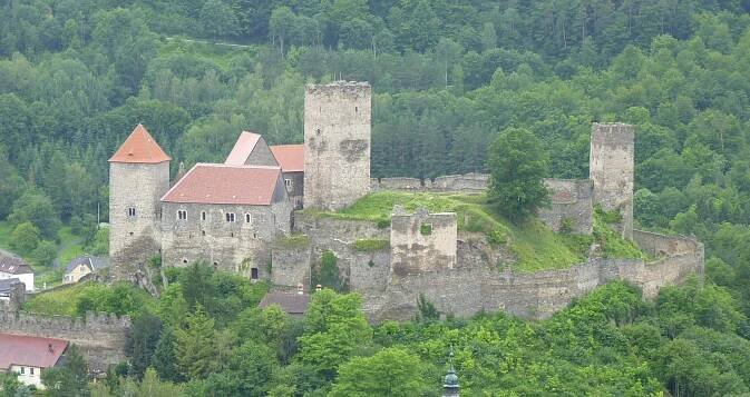 File:Hardegg - hrad, Rakousko.JPG
