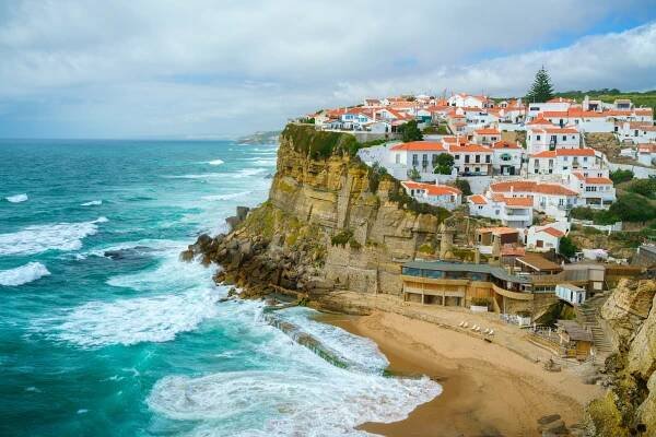 Azenhas do Mar, Sintra, Portugalsko pobřežní město — Stock obrázek