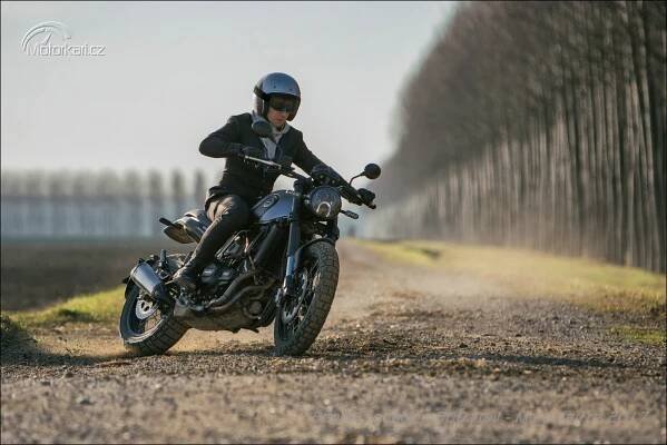 Benelli Leoncino 500 Trail | Katalog motocyklů a motokatalog na Motorkáři.cz
