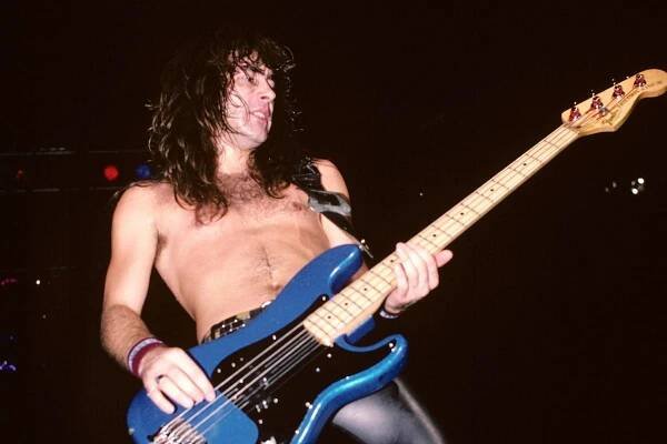 49 Years Ago - Steve Harris Forms Iron Maiden on Christmas Day