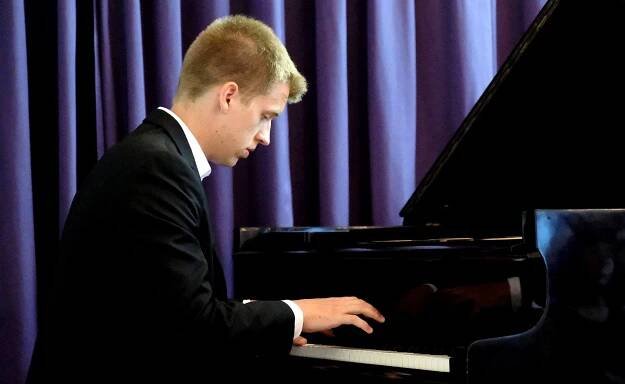 Marek Kozák komorně pro Slovenskou filharmonii – KlasikaPlus.cz