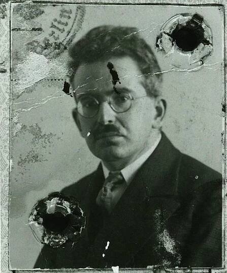 Theory in Studio: Walter Benjamin and the Concept of Aura