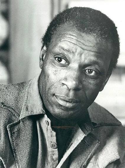 Moses Gunn - Wikipedia