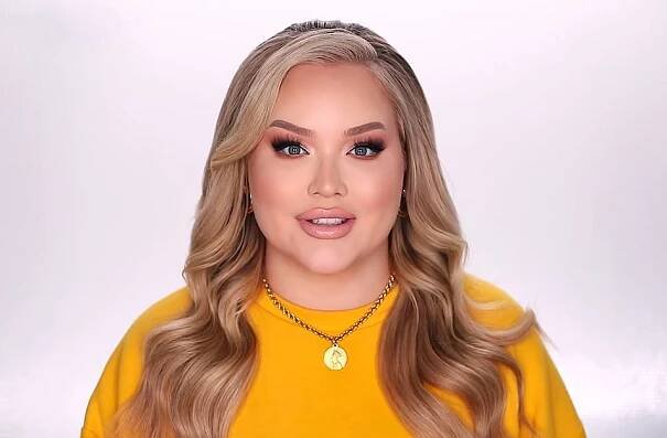 YouTube Star Nikkie 'NikkieTutorials' de Jager Comes Out as Transgender in Candid Video