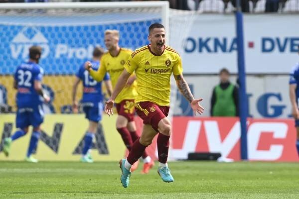 Sparta si první místo v tabulce udržela. V Olomouci zvítězila těsně 1:0 díky gólu Minčeva