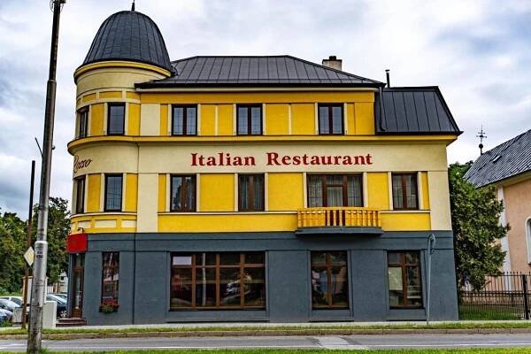 Rosso Aparthotel Michalovce Exteriér fotografie