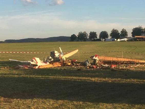 Na Svitavsku spadlo letadlo: Pilot skončil v nemocnici