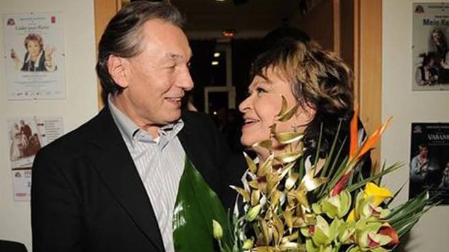 Jiřina Bohdalová tentokrát v pořadu Nikdo není dokonalý s Karlem Gottem.