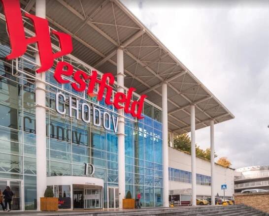 Praha aktuálně! Anonymní oznámení bomby v obchodních centrech paralyzovalo Prahu! Paladium, Westfield Chodov a Černý most