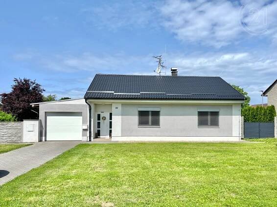 Prodej moderního rodinného domu 4+kk s pozemkem 566 m², Kroměříž Bílany | RealityMIX
