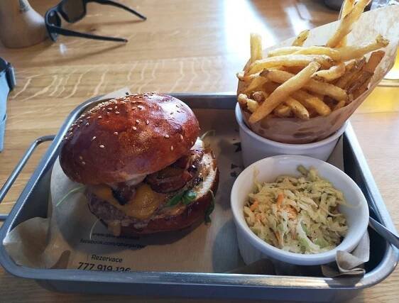 Q BURGER BAR, Jablonec nad Nisou - Restaurant Reviews, Photos & Phone Number - Tripadvisor