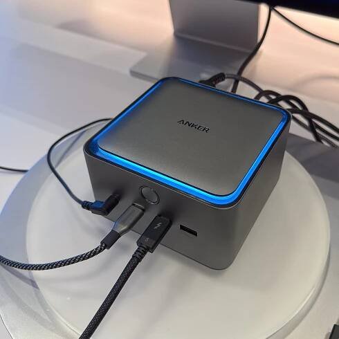 Anker’s first Thunderbolt 5 dock has a built-in power supply