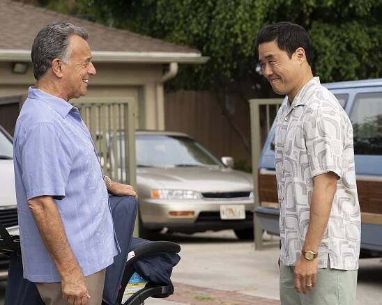 Huangovi v Americe - Driver's Eddie - Z filmu - Ray Wise, Randall Park