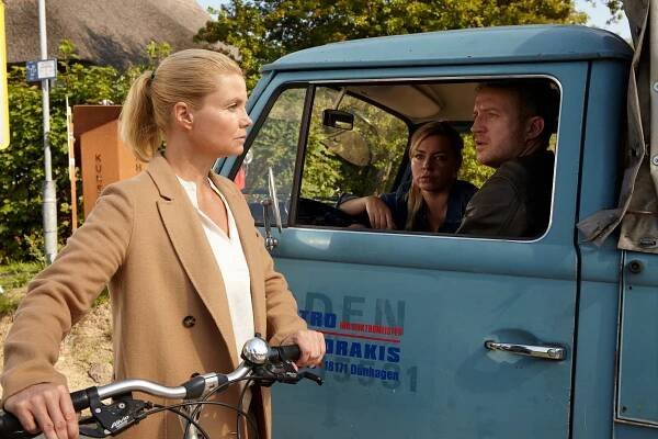 Ella Schön - Sturmgeschwister - Z filmu - Annette Frier, Karolina Łodyga, Josef Heynert