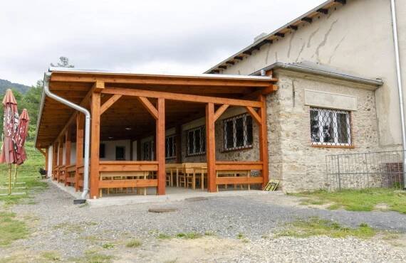 Restaurace pod lanovkou | Vítejte na Komárce!