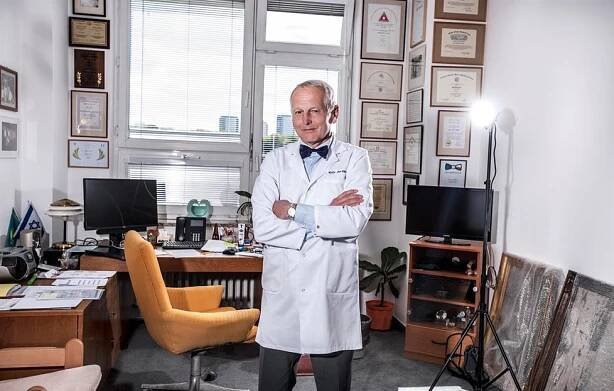 Uznávaný kardiochirurg prof. MUDr. Jan Pirk: Vánoční stres? Existuje jen jeden lék!