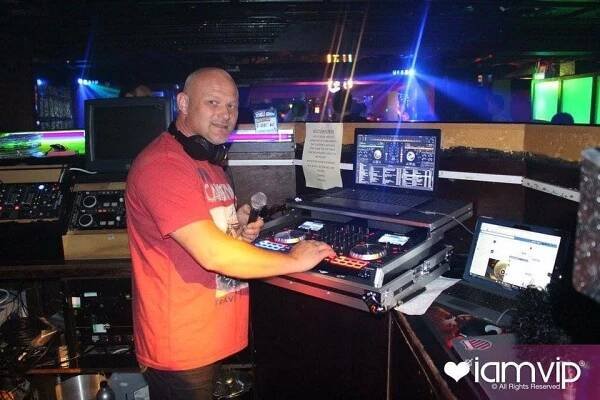 Wedding DJ, Event DJ, Birthday DJ for hire in Warwickshire | DJMalc