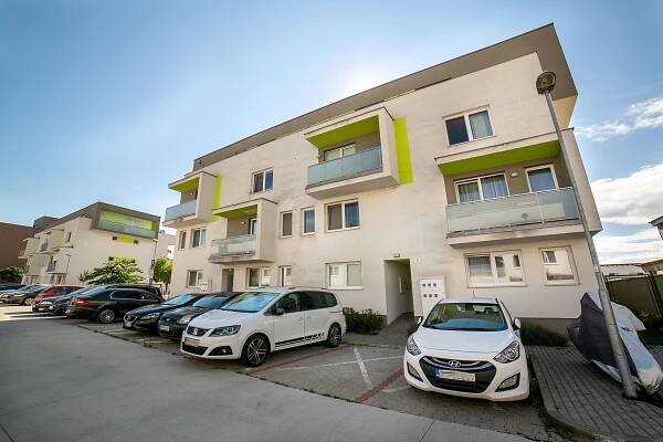 4 - izbový byt na Cementárenskej ulici v Stupave - Ondrej Matuška - realitné služby