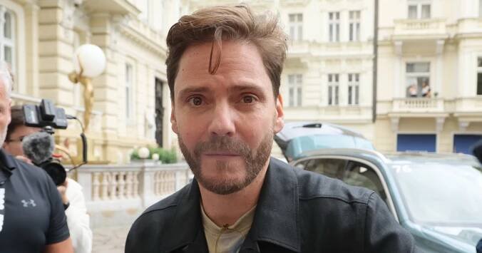 Do Varů přijel herec Daniel Brühl - hvězda filmů Závod o slávu či Na západní frontě klid