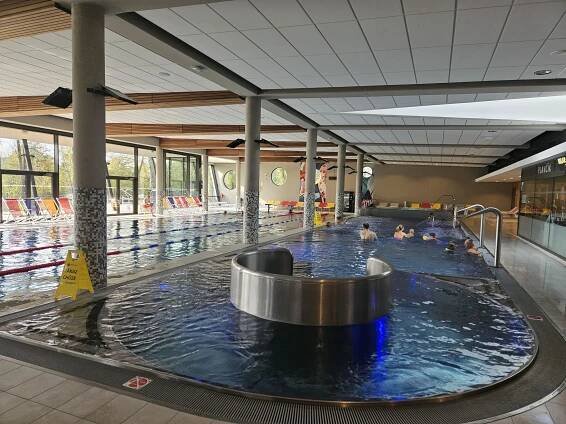 Fotogalerie • Aquacentrum Vrchlabí bazén (Krytý plavecký bazén) • Mapy.com