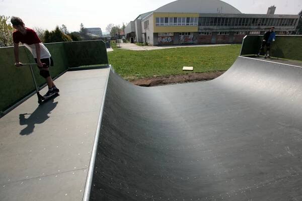 Kroměřížský skatepark patří v rámci Česka mezi nejlepší. Podívejte se
