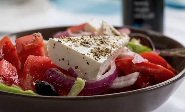 Sýr feta: je zdravý nebo příliš slaný