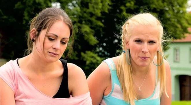 FOTO: Taťána Krchovová a Kamila Kikinčuková ve filmu Babovřesky 3. – stránka 7