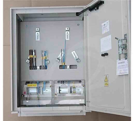 ER212/NKP7P/63A/FV 2022 (EGD do 31.12.2025) Elektroměrová skříň s přípravou pro fotovoltaiku s pilí