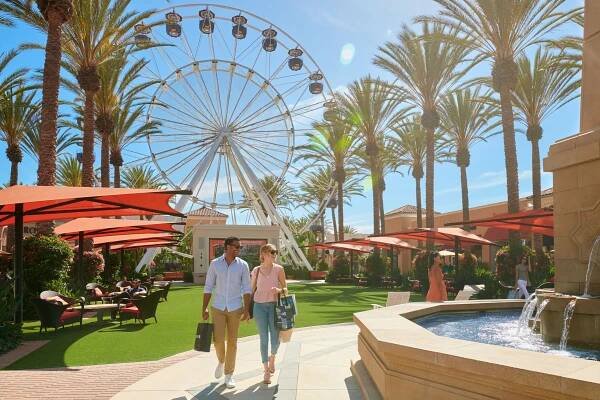 Lifestyle photography of shops at Irvine Spectrum Center.