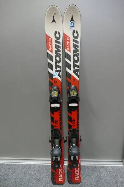 DĚTSKÉ CARVINGOVÉ LYŽE ATOMIC RACE 8 100cm