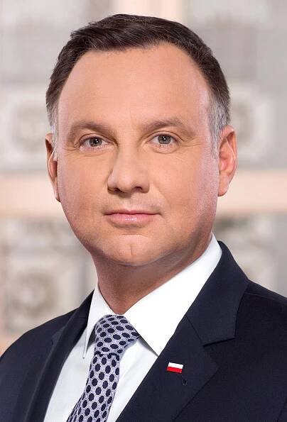 Soubor:Prezydent Rzeczypospolitej Polskiej Andrzej Duda.jpg – Wikipedie