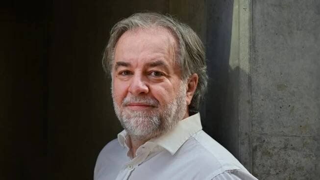 Na mezigenerační spory nehraju. Nadávání na mladší generaci je nepřístojné, míní herec David Matásek | Radiožurnál