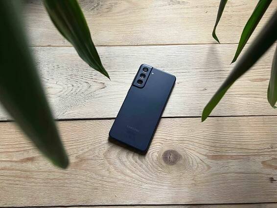 Galaxy S21 FE dostane One UI 8, řada Galaxy S21 ale ne. Zde je důvod
