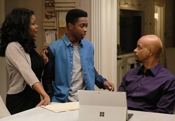 Smrtonosná zbraň - Zpovědní tajemství - Z filmu - Keesha Sharp, Dante Brown, Damon Wayans