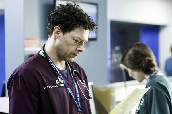 Pád - Série 3 - Ticho a trýzeň - Z filmu - Richard Coyle
